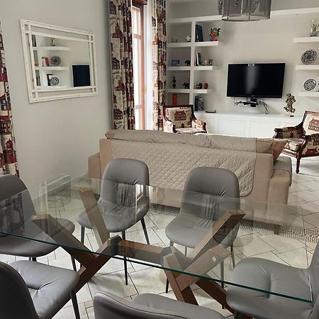 Appartamento Centro Storico, Piazza Carmine: La Casa di Angela Reggio Calabria Esterno foto