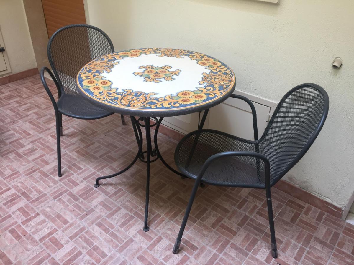 Appartamento Centro Storico, Piazza Carmine: La Casa di Angela Reggio Calabria Esterno foto